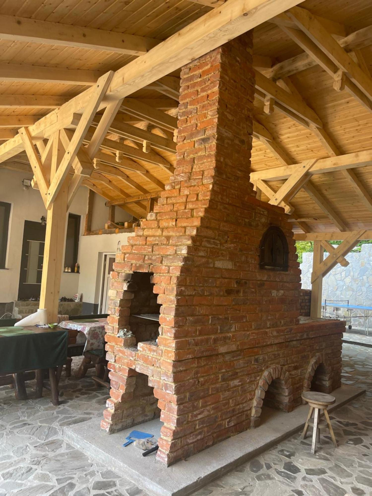Casa Tudor Padis Luaran gambar