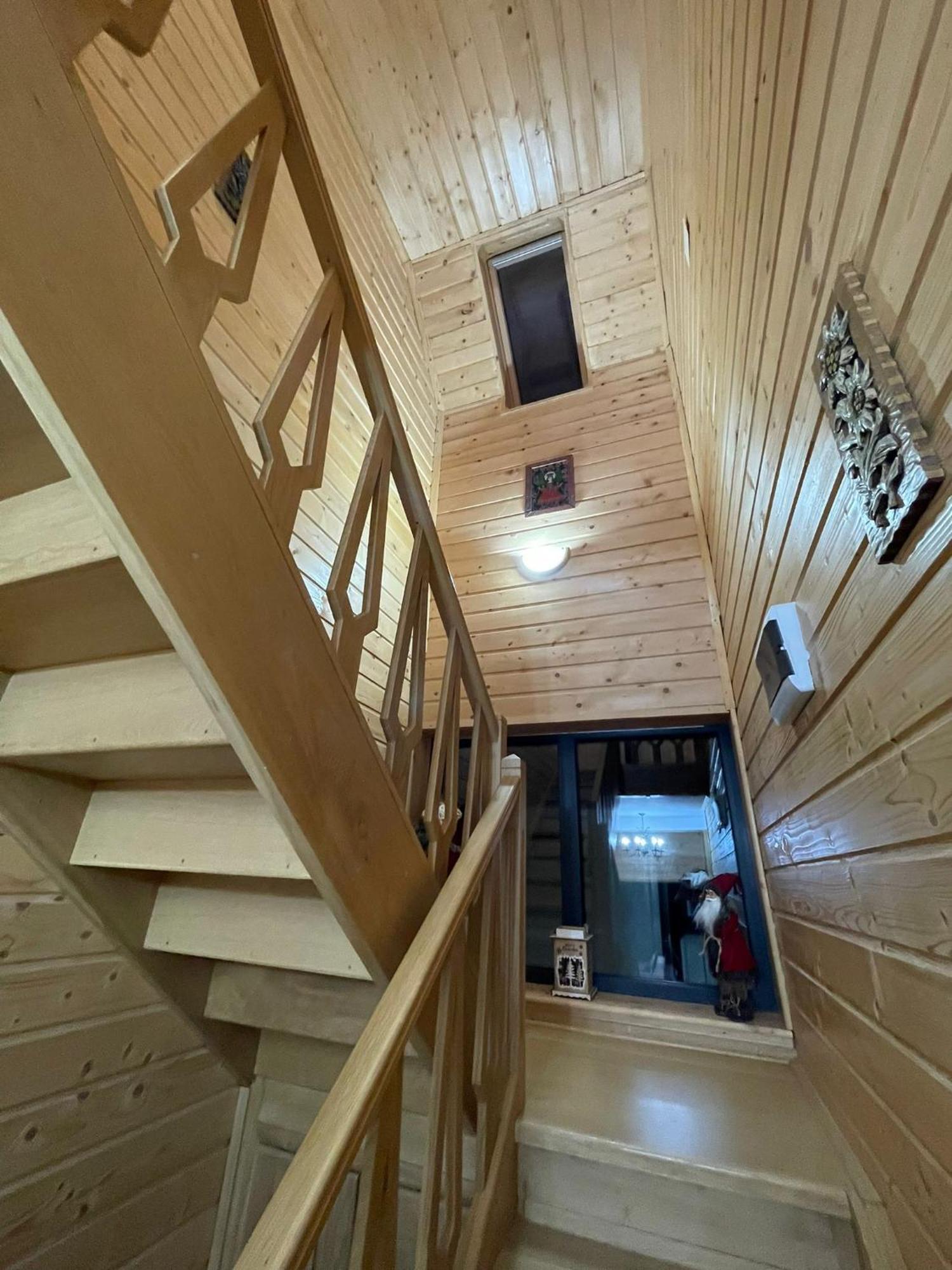 Casa Tudor Padis Luaran gambar